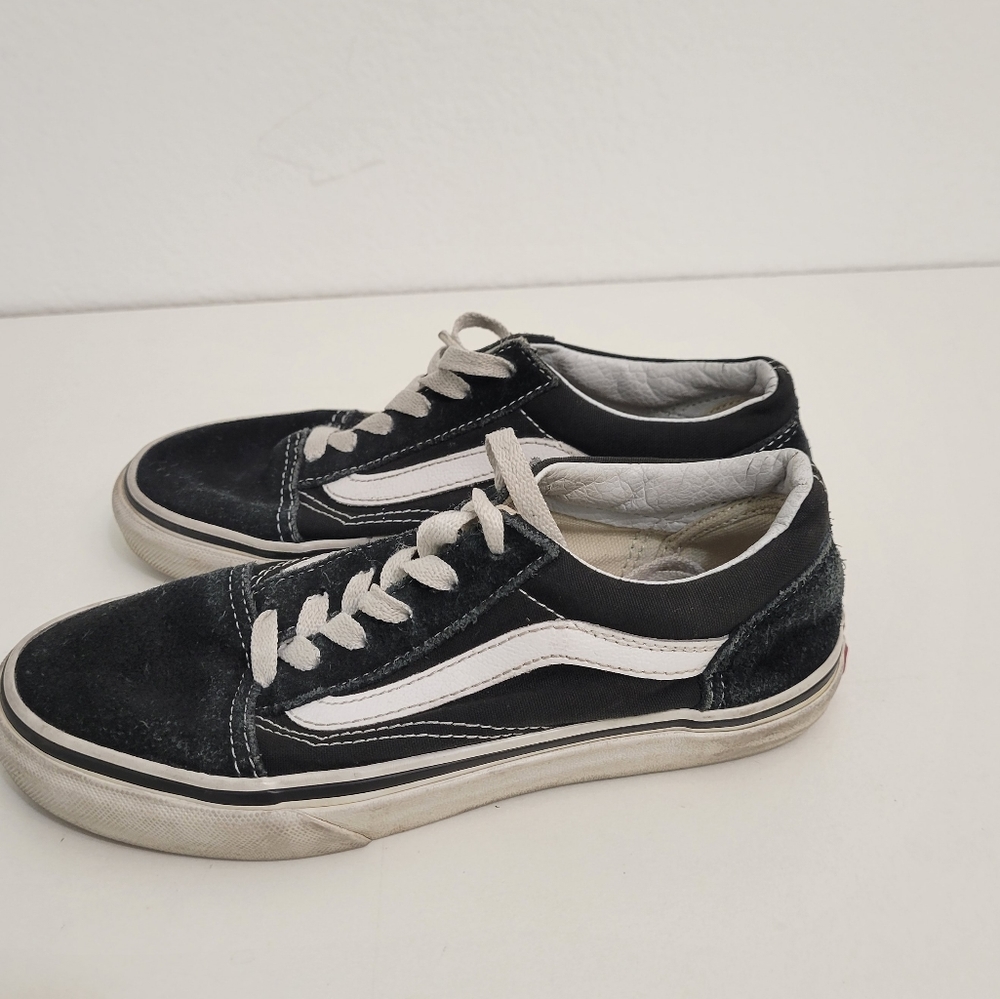 SALE! $10 Vans Low Top Sneaker - Picture 3 of 5